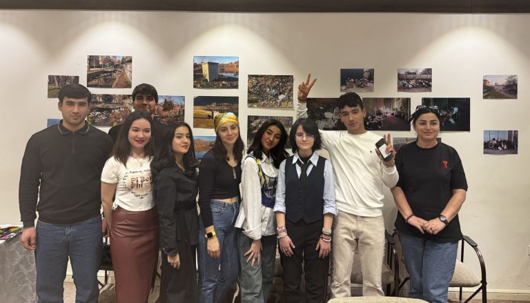 ecoactivisme Douchanbe exposition diar ambassade france